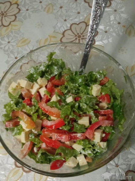 Рецепт: Салат из перца сладкого и брынзы - с добавлением зелени