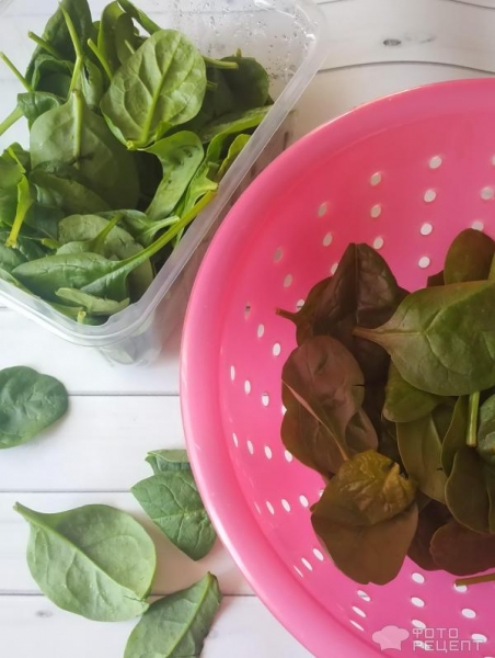 Рецепт: Слоеный пирог с форелью - на подушке шпината со сливочным сыром Рецепт: Слоеный пирог с форелью - на подушке шпината со сливочным сыром