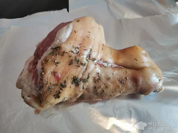 Рецепт: Томленая свиная рулька - Великолепная свиная рулька в духовке!