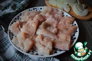 Щука в сметане по-деревенски