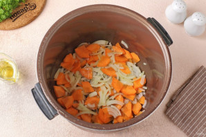 Картофель с нутом в мультиварке