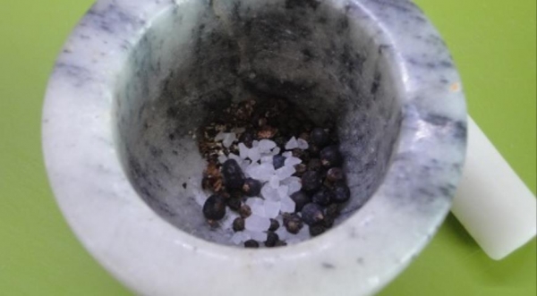 Свиные ребрышки в квашеной капусте, пошаговый рецепт с фото Свиные ребрышки в квашеной капусте, пошаговый рецепт с фото