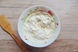 Творожная запеканка с бананом и яблоком