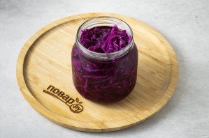 Салат по-турецки с маринованной капустой Салат по-турецки с маринованной капустой