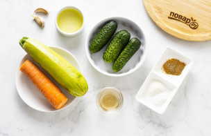 Салат из кабачков и огурцов по-корейски