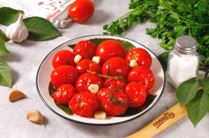 Соленые помидоры горячим способом