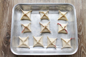 Конвертики с джемом из черной смородины Конвертики с джемом из черной смородины