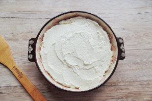 Творожная запеканка с бананом и яблоком