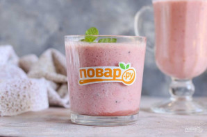 Смузи из киви и клубники