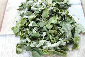 Чай из листьев малины и смородины на зиму