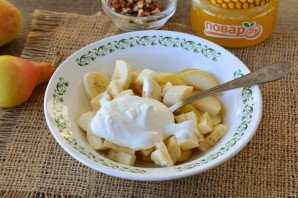 Салат из груши и банана Салат из груши и банана