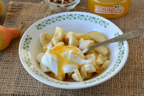Салат из груши и банана