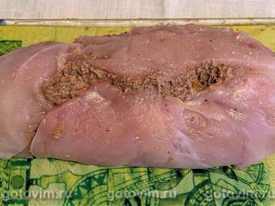 Рулет из куриной грудки с паштетом а-ля «Метропольки»