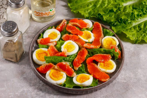 Салат из форели с рукколой