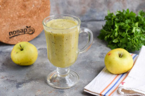 Смузи из сельдерея, яблока и киви Смузи из сельдерея, яблока и киви