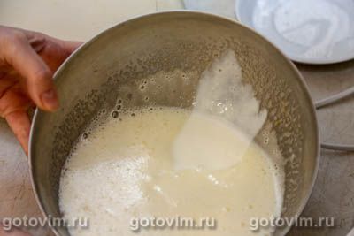 Кекс  на кефире с яблочными дольками и карамельной корочкой