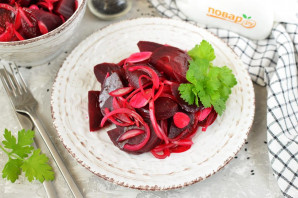 Маринованная свекла с луком