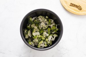 Пирог с брокколи в мультиварке