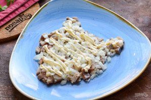 Салат "Селедка под шубой" в виде Тигра на Новый год