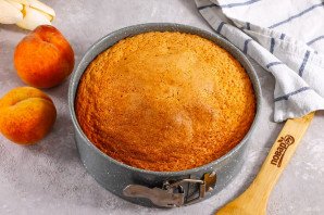 Торт с персиком и заварным кремом Торт с персиком и заварным кремом