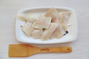 Филе судака с картофелем в мультиварке Филе судака с картофелем в мультиварке