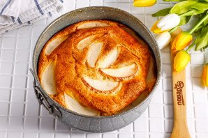 Заливной творожный пирог с яблоками Заливной творожный пирог с яблоками