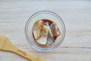 Судак в соевом соусе в духовке