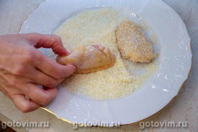 Куриные крылышки, жаренные в кокосовой стружке