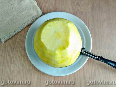Куриные голени с овощной стружкой из кабачков