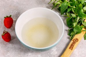 Клубничный чизкейк с творогом без выпечки