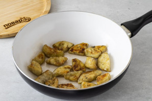 Азиатский салат с баклажанами и помидорами