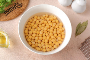 Картофель с нутом в мультиварке