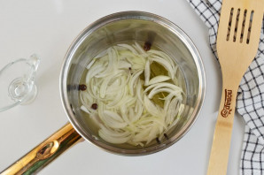 Маринованная свекла с луком