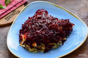 Салат "Селедка под шубой" в виде Тигра на Новый год