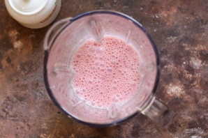 Смузи из киви и клубники