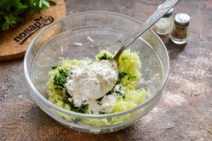 Оладьи из кабачков с яйцом пашот