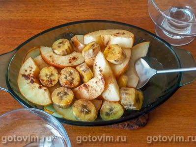 Десерт из запеченных с ромом фруктов Десерт из запеченных с ромом фруктов