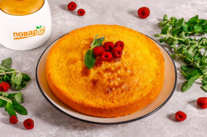 Пирог "Бабка" с малиной