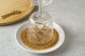 Алкогольный коктейль с апельсиновым соком