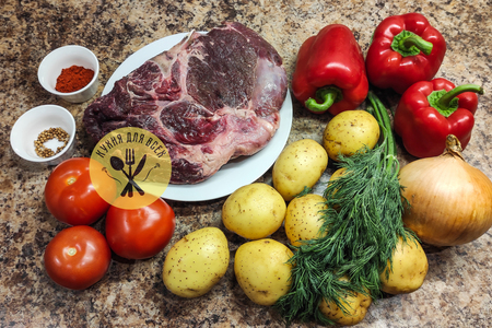 Говядина на сковороде с картошкой