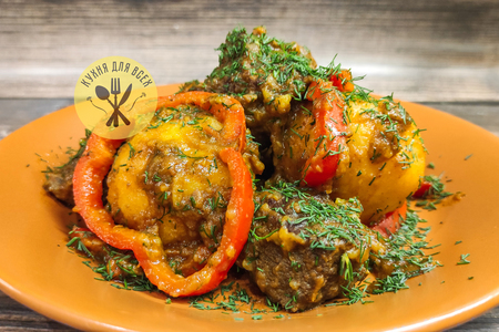 Говядина на сковороде с картошкой