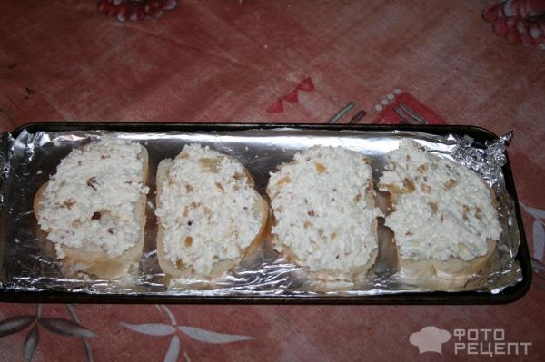 Рецепт: Горячие бутерброды в ростере - с творогом и помидором