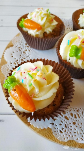 Рецепт: Морковные кексы - с чиз-кремом