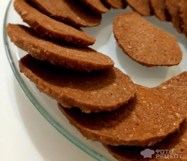 Рецепт: Овсяное печенье из мелких хлопьев - Очень шоколадное, тонкое хрустящее печенье