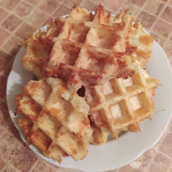 Рецепт: Сырное печенье - В вафельнице, с творогом