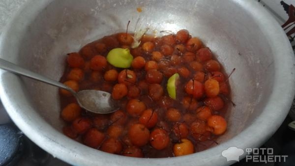 Рецепт: Варенье из райских яблок с лимоном - Варенье из детства. Рецепт: Варенье из райских яблок с лимоном - Варенье из детства.