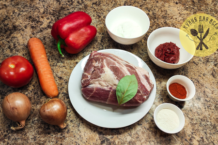 Свинина в томатной подливе