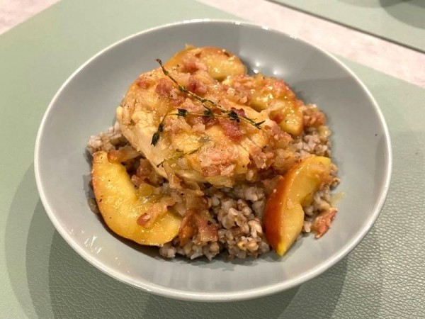 
Курица с гречкой в сковороде — рецепт приготовления в домашних условиях	
