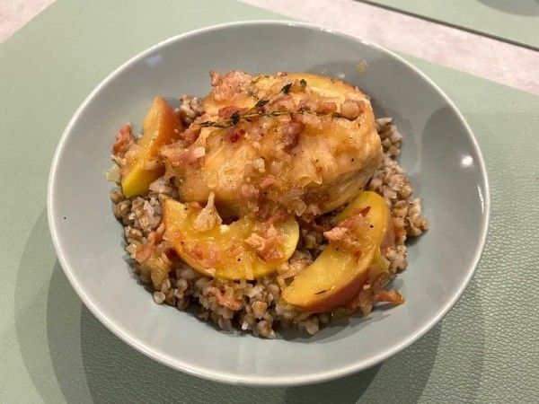 
Курица с гречкой в сковороде — рецепт приготовления в домашних условиях	