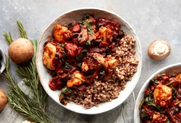 
Курица с гречкой в сковороде — рецепт приготовления в домашних условиях	